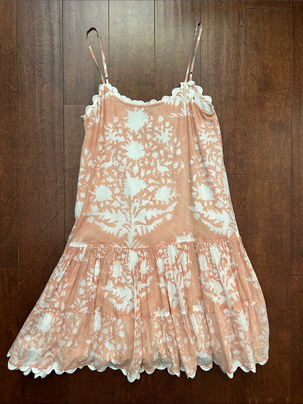 Juliet Dunn Muted Peach and White Floral Sundress with Scallop Trim, Size 4/6